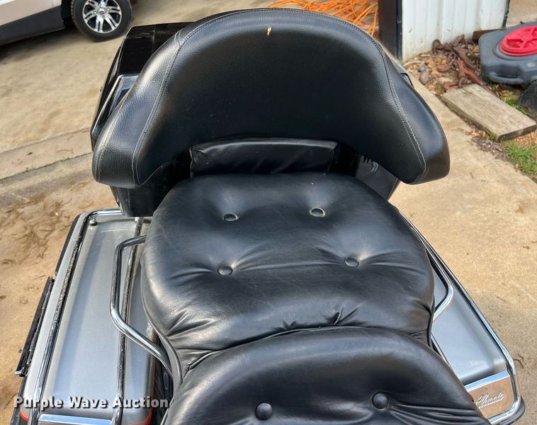 image for item EL2075 1993 Harley Davidson FLHTCU motorcycle