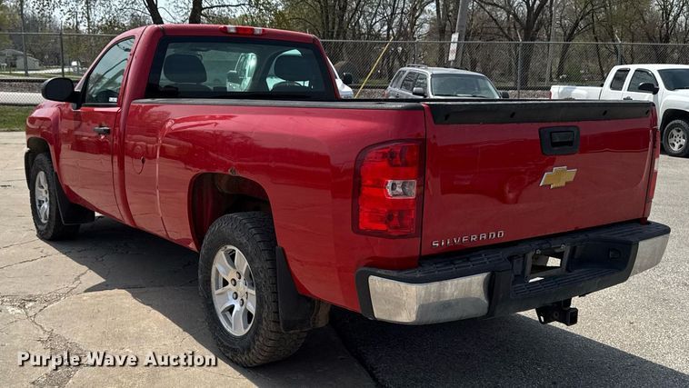 image for item EM3823 2013 Chevrolet Silverado 1500 pickup truck