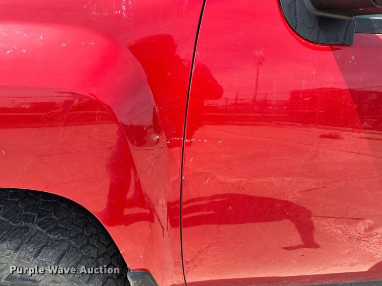 image for item EM3823 2013 Chevrolet Silverado 1500 pickup truck