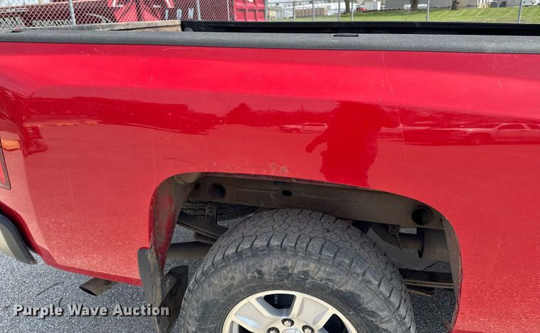 image for item EM3823 2013 Chevrolet Silverado 1500 pickup truck