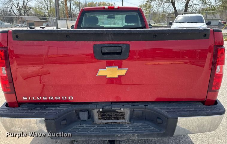 image for item EM3823 2013 Chevrolet Silverado 1500 pickup truck