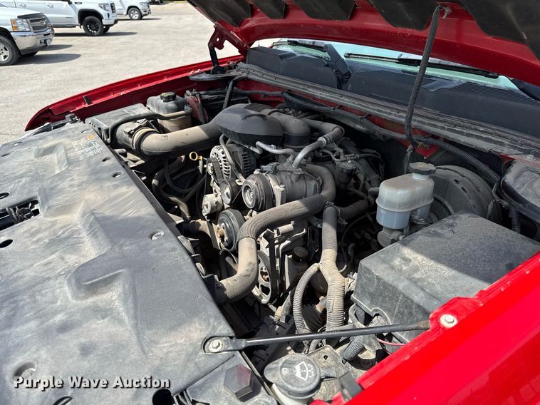 image for item EM3823 2013 Chevrolet Silverado 1500 pickup truck