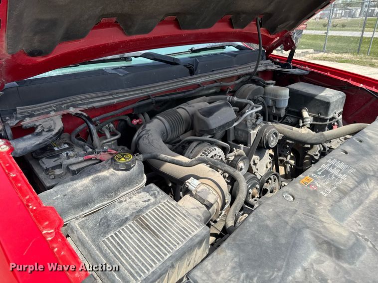 image for item EM3823 2013 Chevrolet Silverado 1500 pickup truck