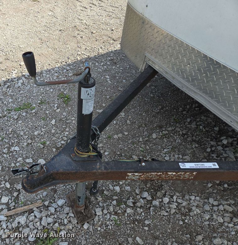 image for item EM7280 2005 DooLittle enclosed cargo trailer