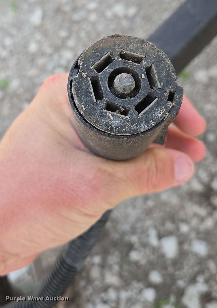 image for item EM7280 2005 DooLittle enclosed cargo trailer