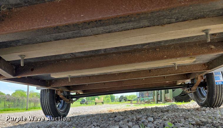 image for item EM7280 2005 DooLittle enclosed cargo trailer