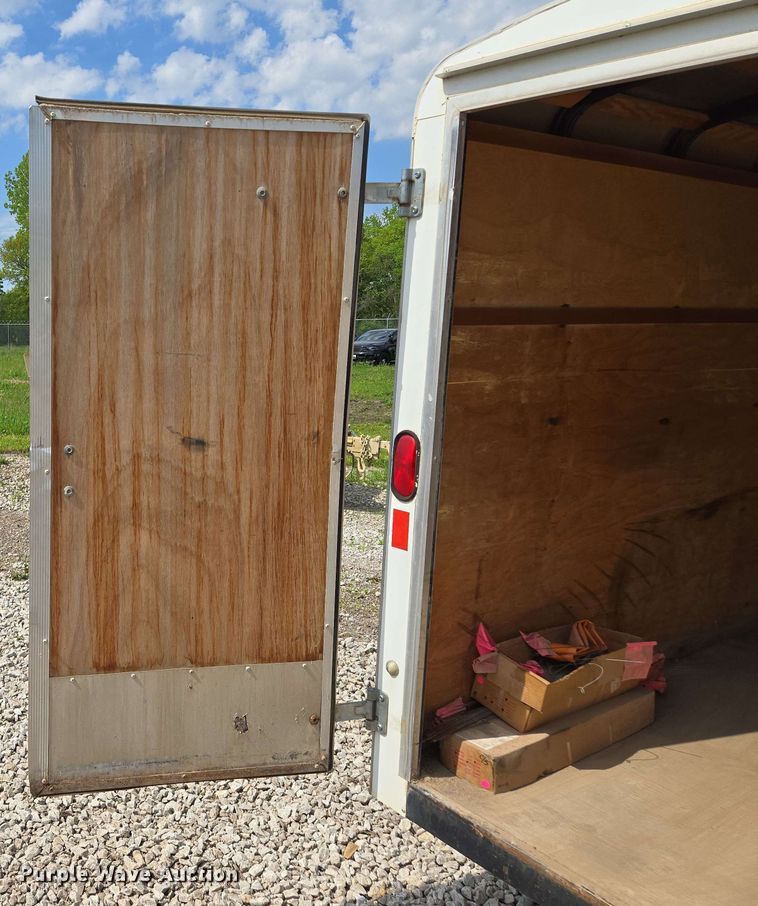 image for item EM7280 2005 DooLittle enclosed cargo trailer