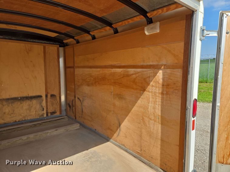 image for item EM7280 2005 DooLittle enclosed cargo trailer