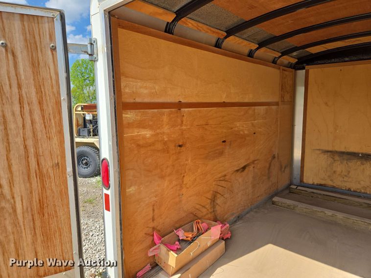 image for item EM7280 2005 DooLittle enclosed cargo trailer