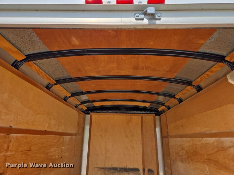 image for item EM7280 2005 DooLittle enclosed cargo trailer