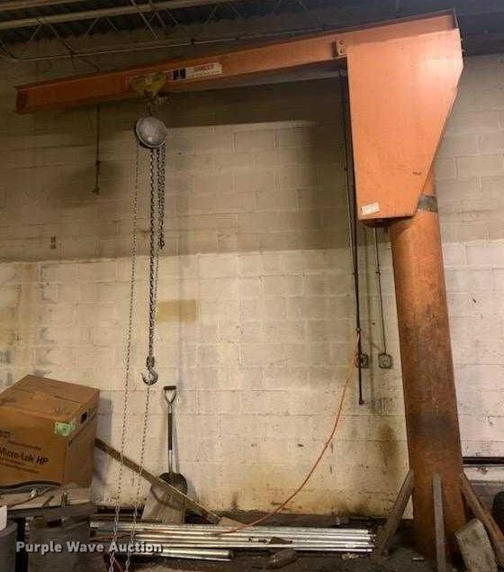 image for item EM7286 Abell-Howe 92 29327 jib crane