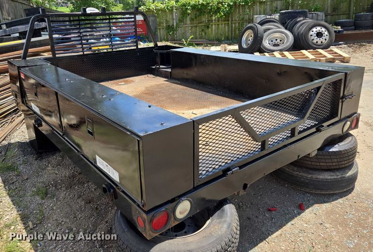 image for item EM7301 Utility bed