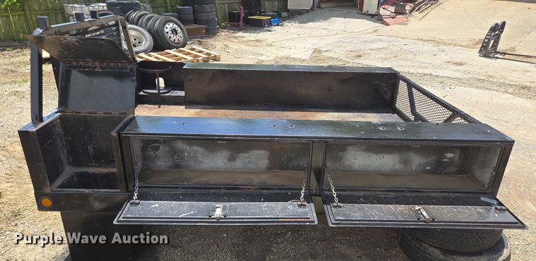 image for item EM7301 Utility bed