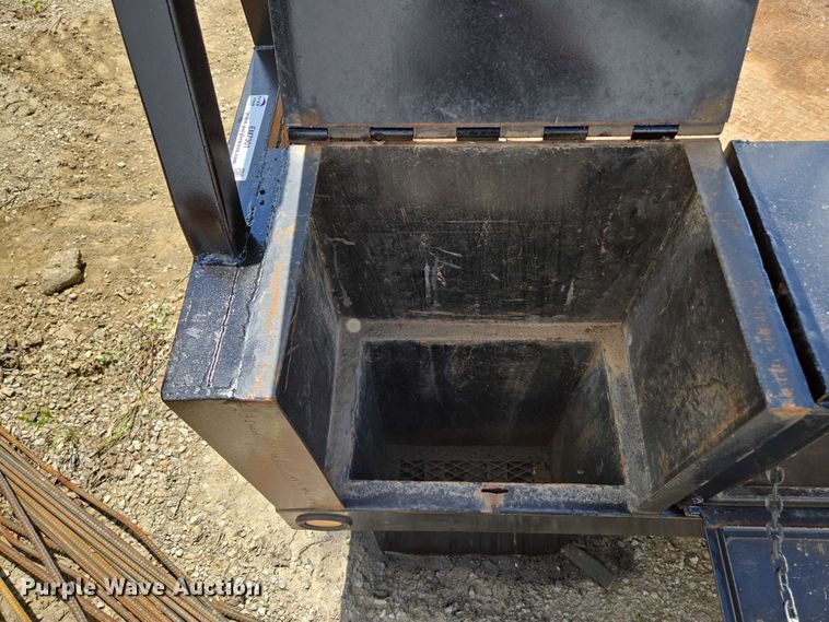 image for item EM7301 Utility bed