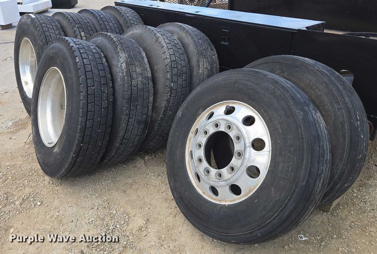 image for item EM7302 (10) tires and wheels