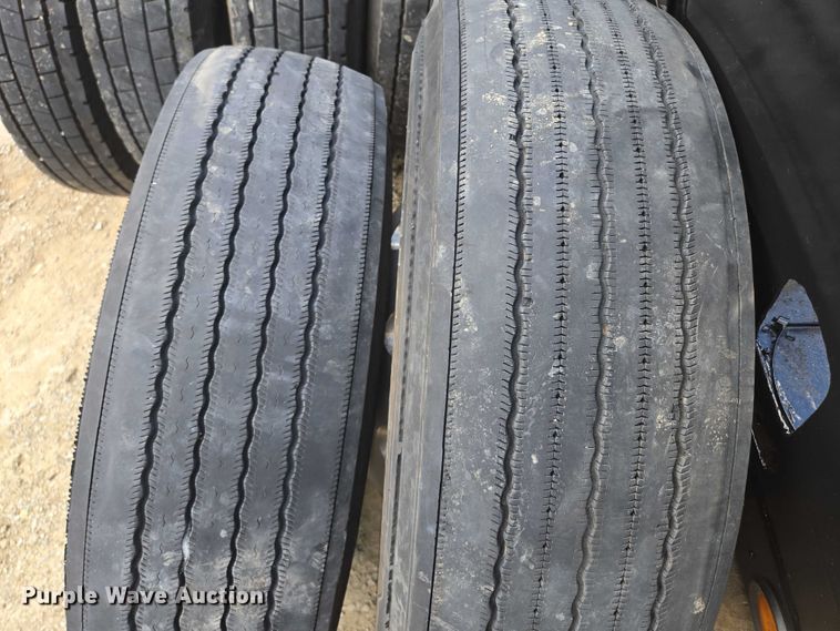 image for item EM7302 (10) tires and wheels