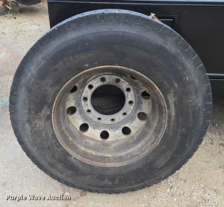 image for item EM7302 (10) tires and wheels