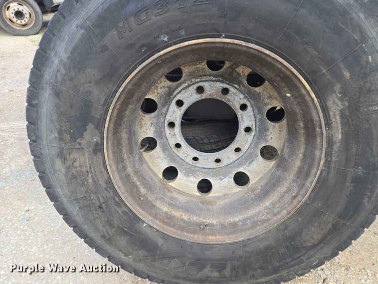 image for item EM7302 (10) tires and wheels