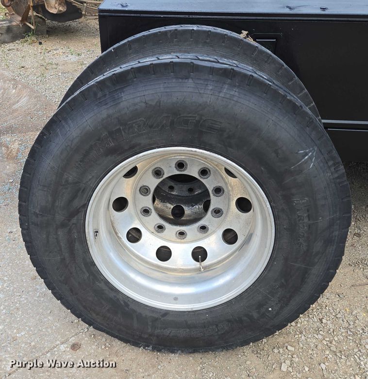 image for item EM7302 (10) tires and wheels