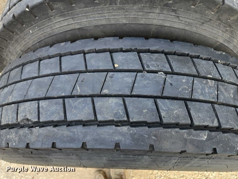 image for item EM7302 (10) tires and wheels