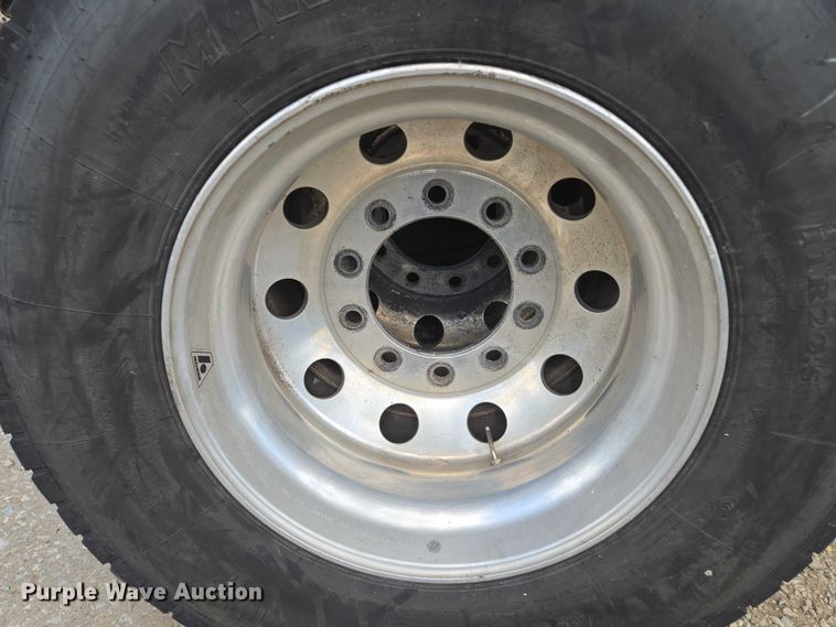 image for item EM7302 (10) tires and wheels