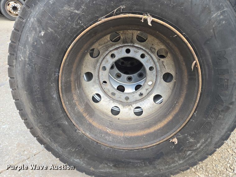 image for item EM7302 (10) tires and wheels