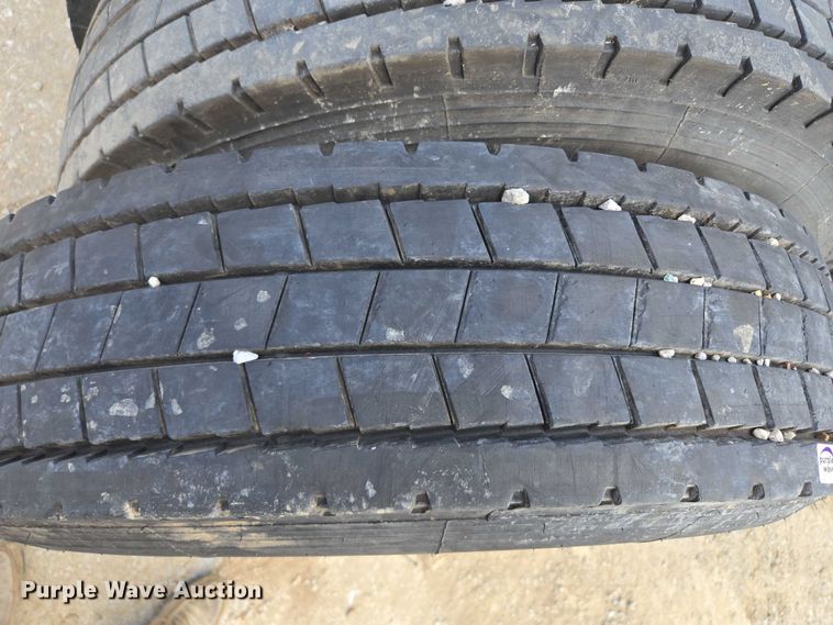 image for item EM7302 (10) tires and wheels