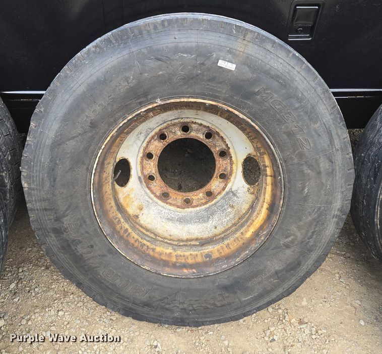 image for item EM7302 (10) tires and wheels