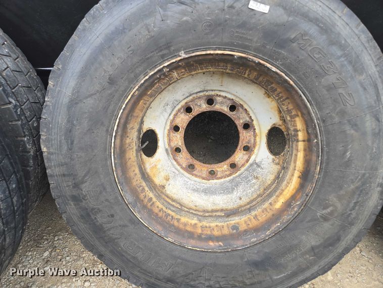 image for item EM7302 (10) tires and wheels