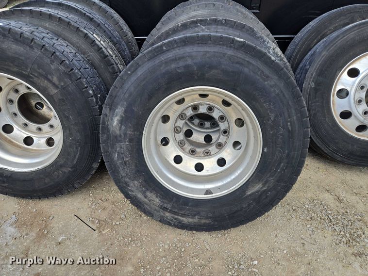 image for item EM7302 (10) tires and wheels