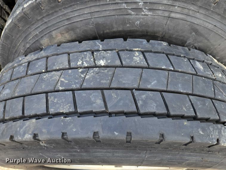 image for item EM7302 (10) tires and wheels