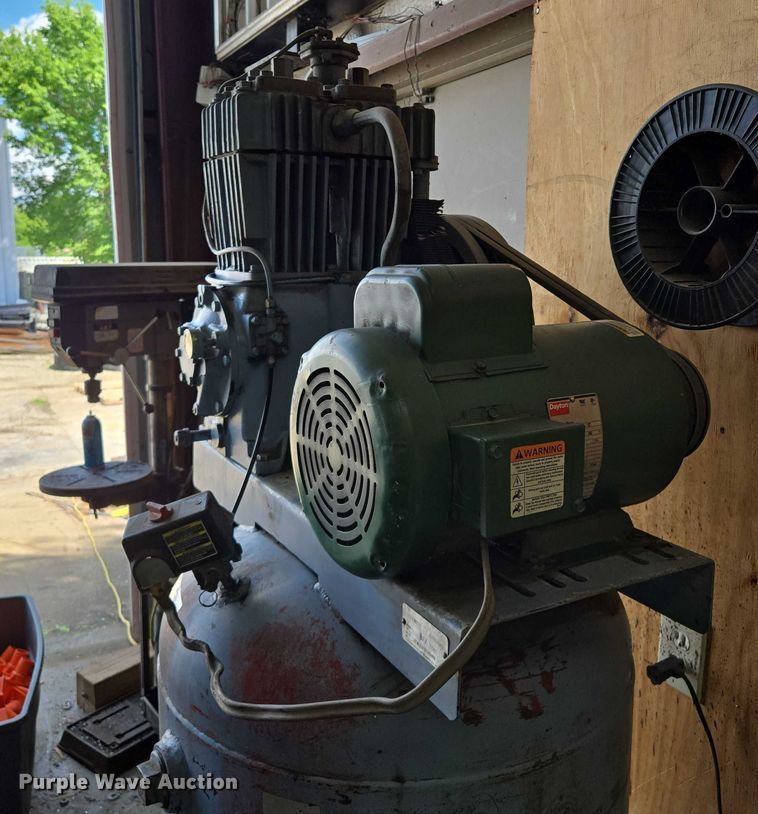 image for item EM7316 Gilbarco air compressor