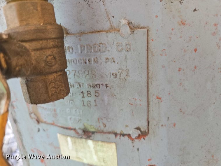 image for item EM7316 Gilbarco air compressor