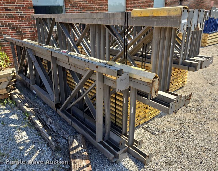 image for item EM7317 Pallet racking