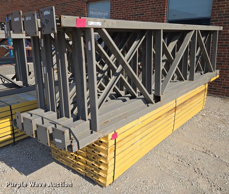 image for item EM7318 Pallet racking 