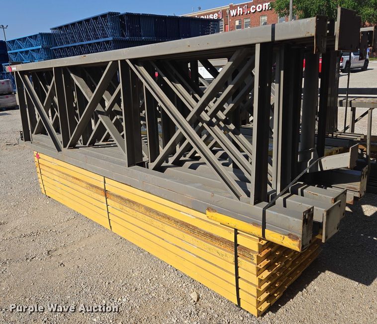 image for item EM7318 Pallet racking 