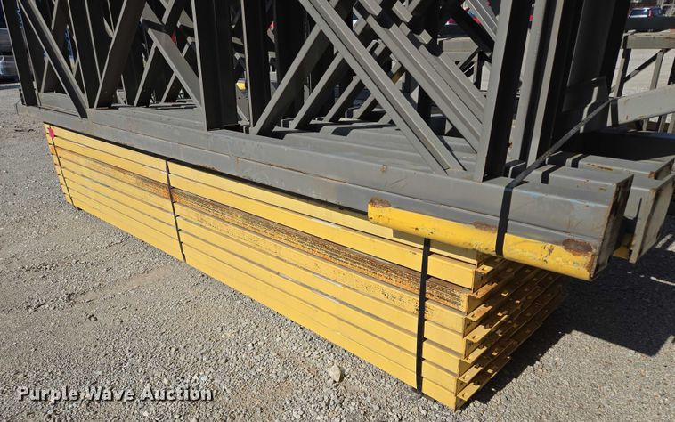 image for item EM7318 Pallet racking 