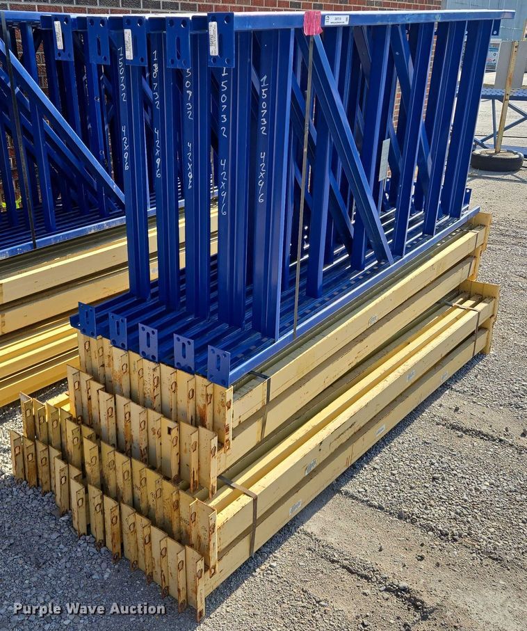 image for item EM7319 Pallet racking 