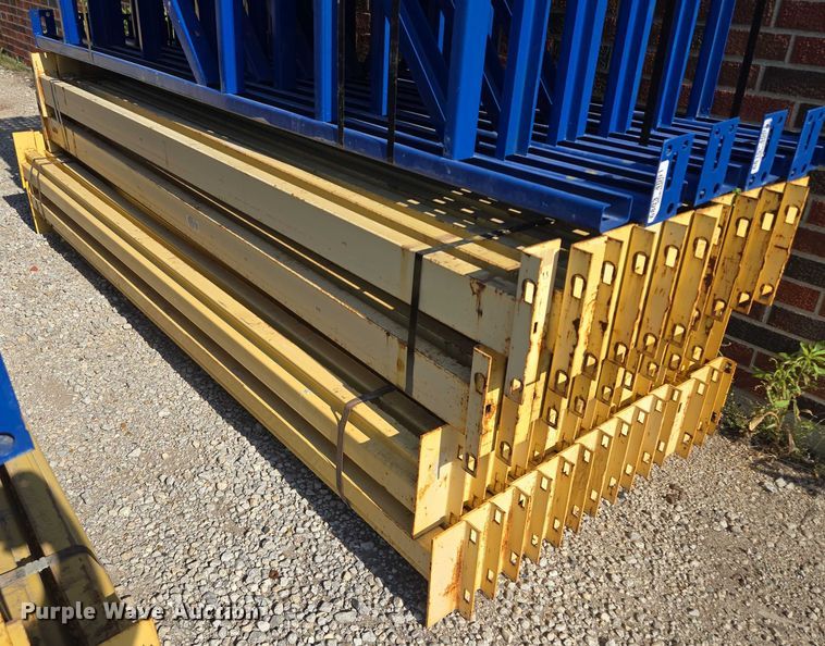 image for item EM7320 Pallet racking 