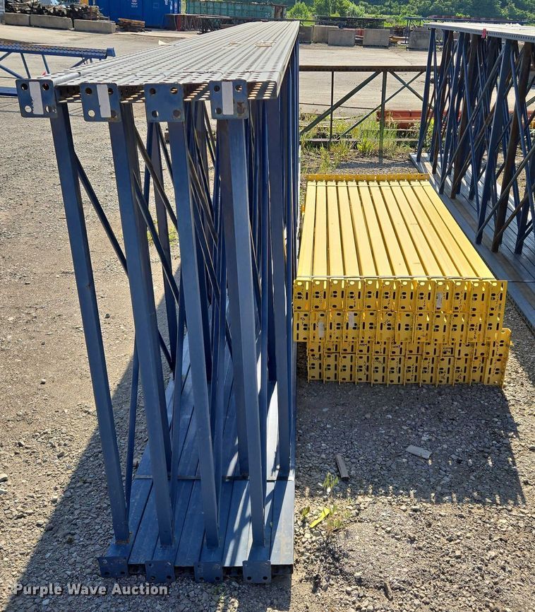 image for item EM7321 Pallet racking 