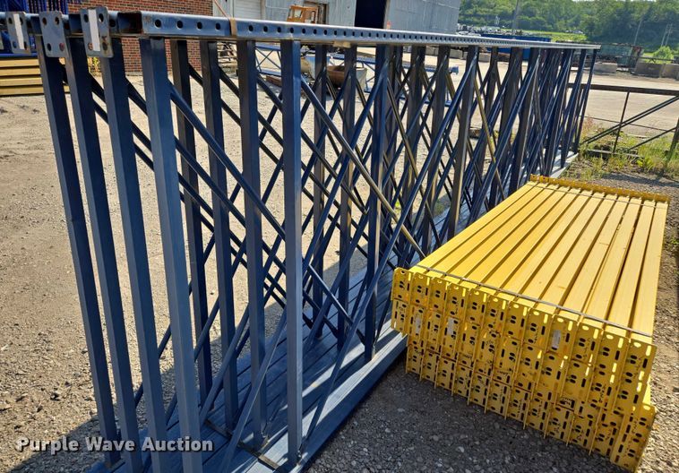 image for item EM7321 Pallet racking 