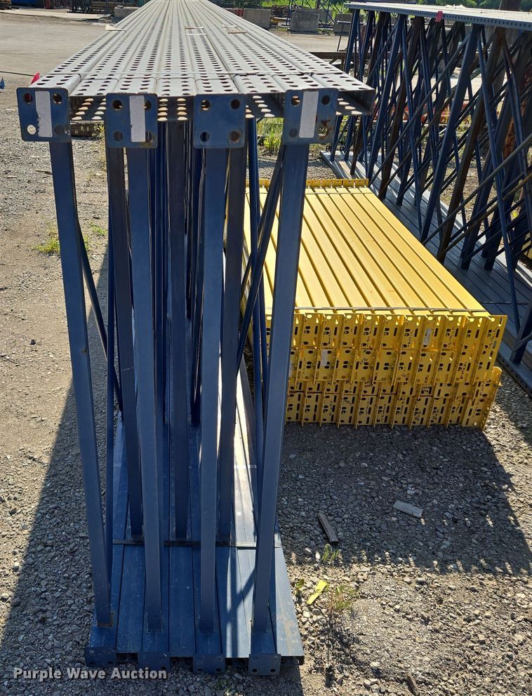 image for item EM7321 Pallet racking 