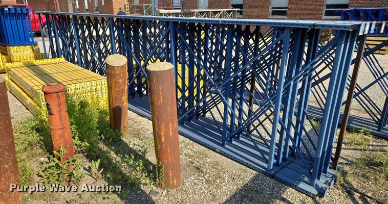 image for item EM7322 Pallet racking 