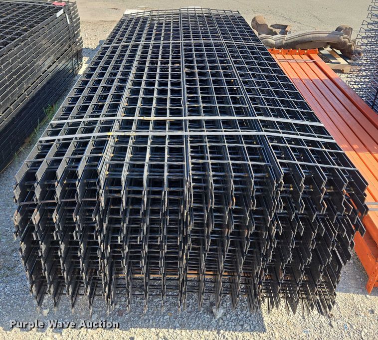 image for item EM7323 (136) wire decks