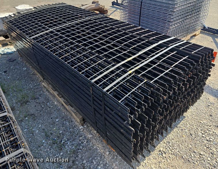 image for item EM7323 (136) wire decks