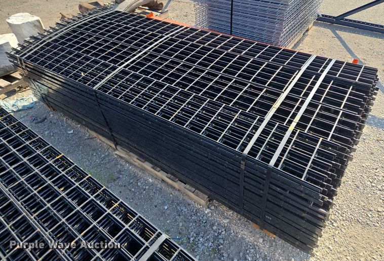 image for item EM7323 (136) wire decks