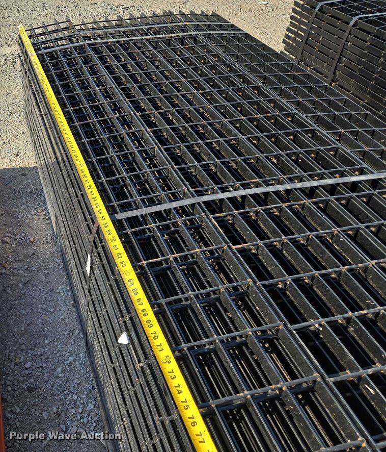 image for item EM7323 (136) wire decks