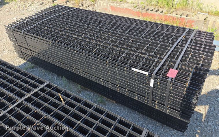 image for item EM7324 (136) wire decks