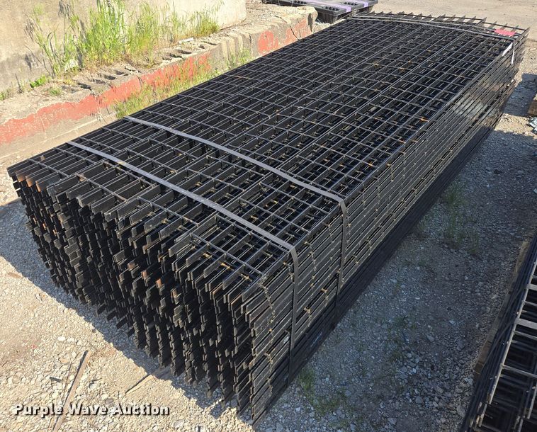 image for item EM7324 (136) wire decks