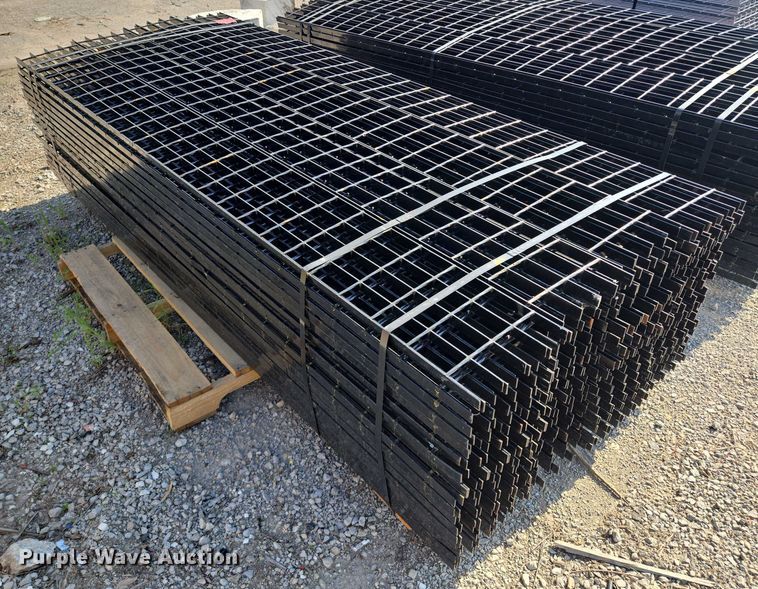 image for item EM7324 (136) wire decks